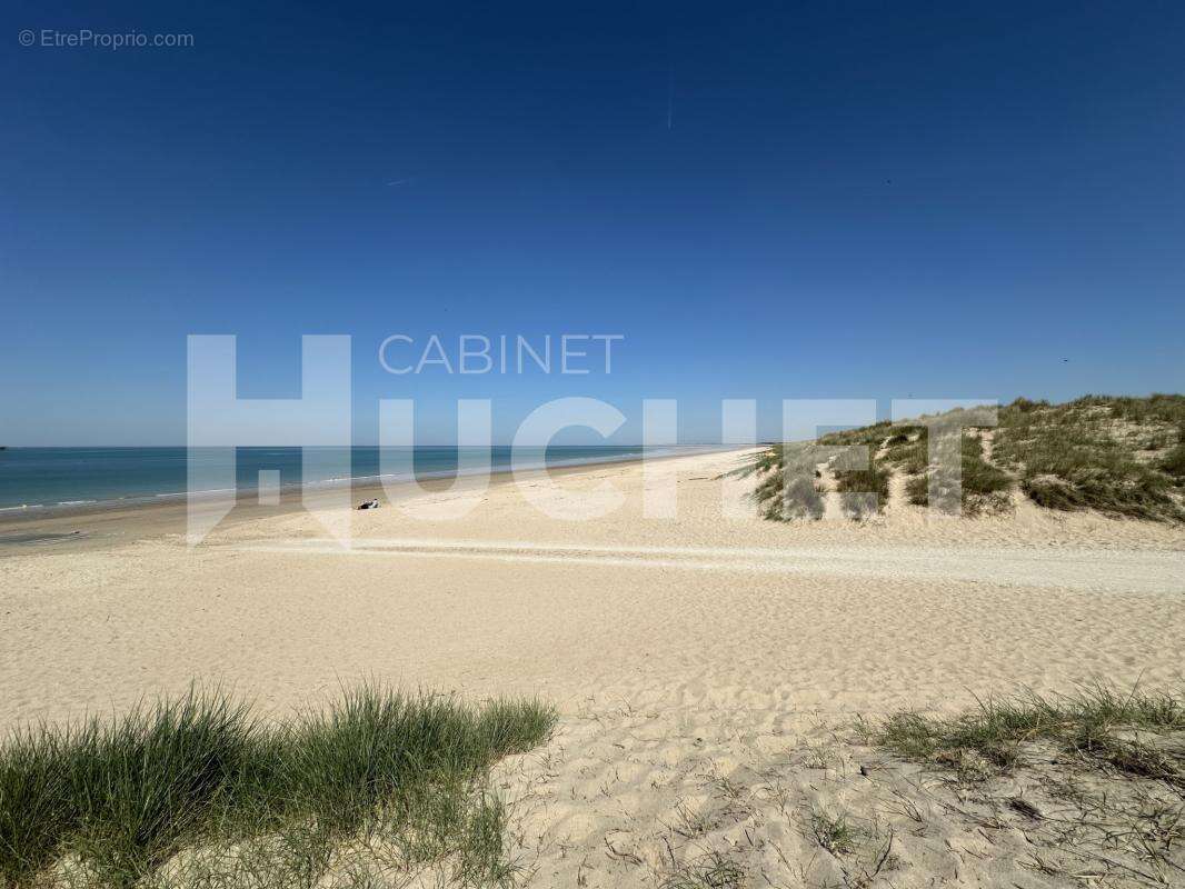 Appartement à BRICQUEVILLE-SUR-MER