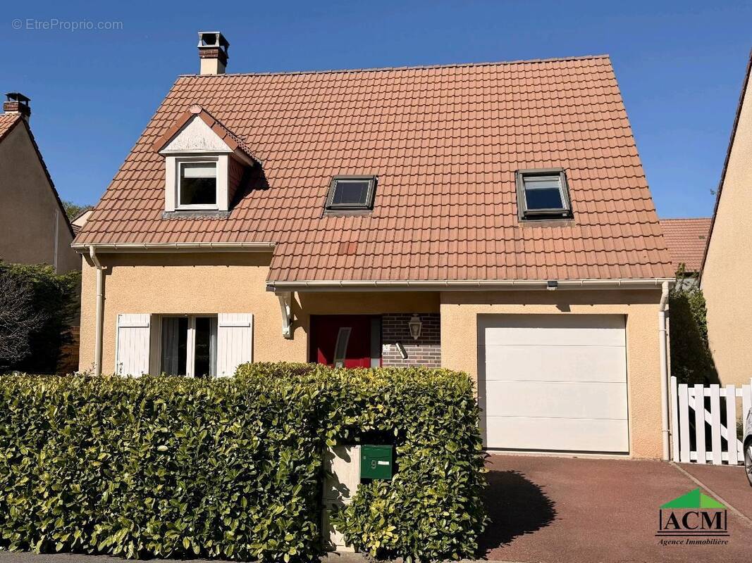 Maison à MERY-SUR-OISE