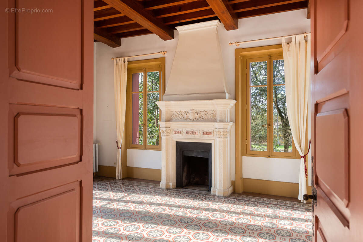 Villa 217 m2 en centre d'Uzès avec jardin de 300 m2 - photo 4