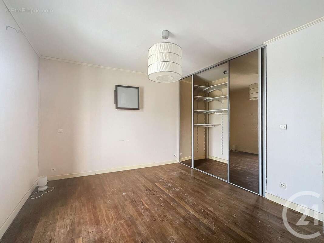 Maison à PONT-SUR-YONNE