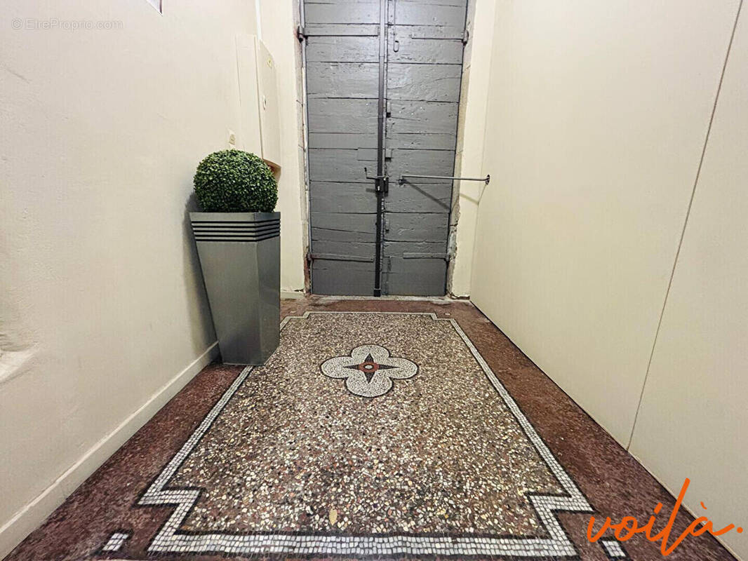 Commerce à CARCASSONNE