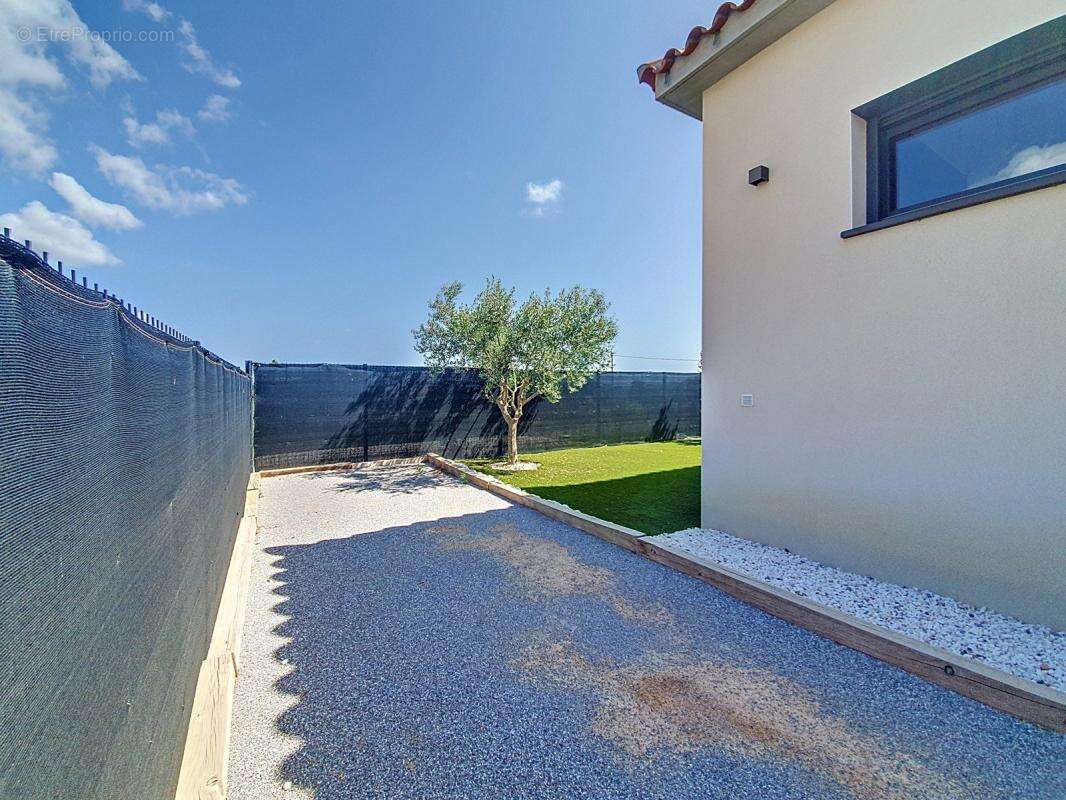 Maison à VILLELONGUE-DE-LA-SALANQUE