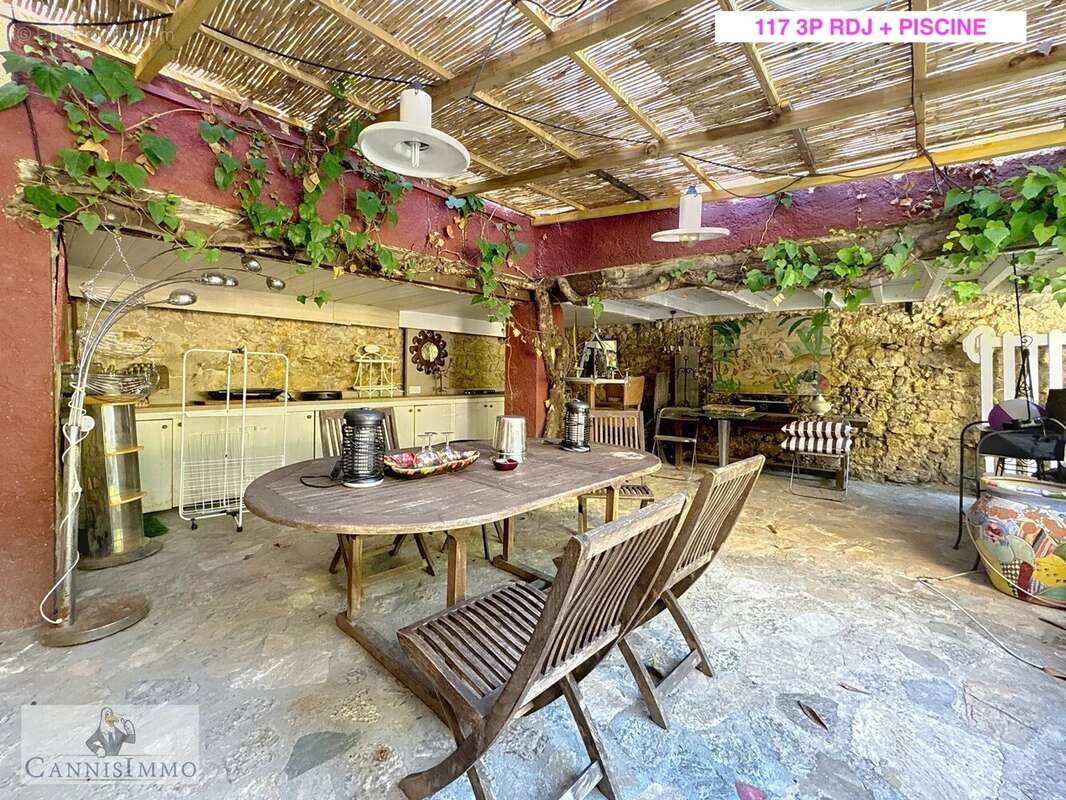2 immeubles a renover avec piscine cannes - photo 10
