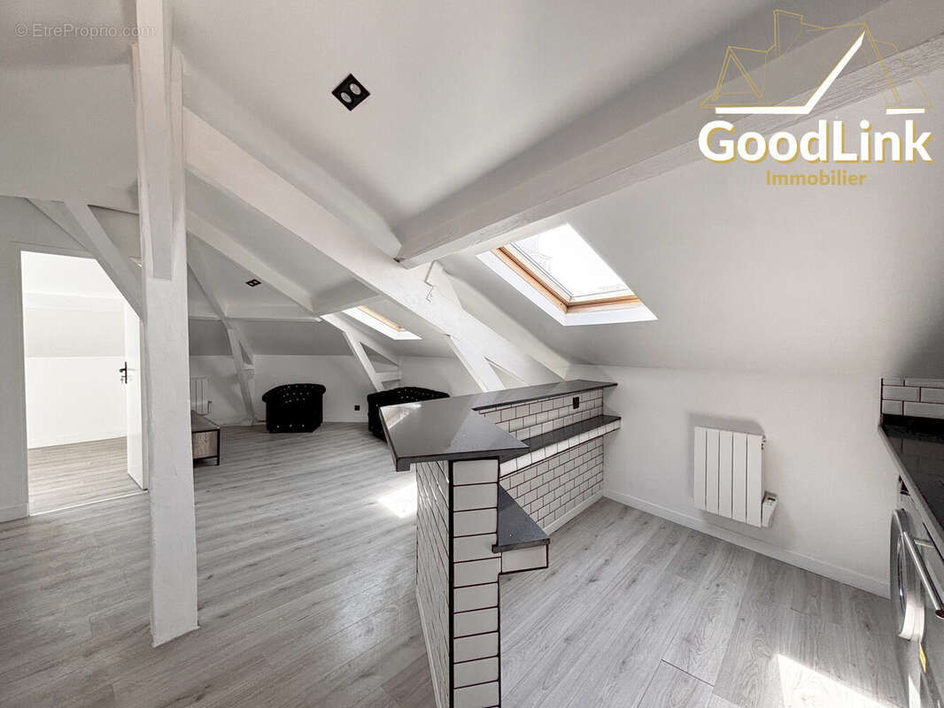 Appartement à AUBERVILLIERS