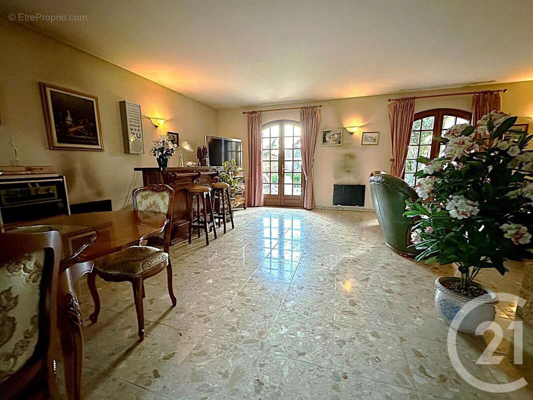 Maison à THORIGNY-SUR-MARNE