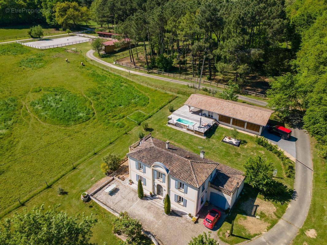 Maison à SALLEBOEUF