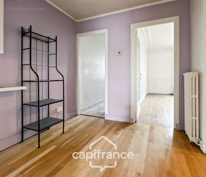 Dernier étage, charme de l’ancien et adresse recherchée aux portes de Vincennes - photo 8