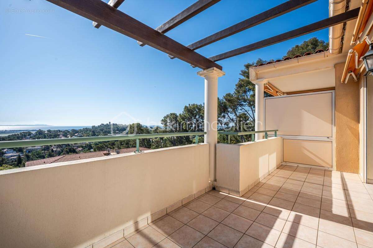 Appartement à HYERES