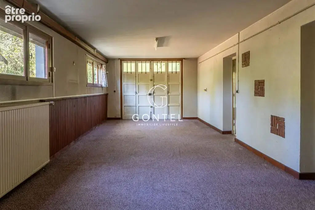 Saint-Cyr-au-Mont-d’Or – Maison de 229 m² à rénover, au calme et à proximité directe des commodités - photo 16