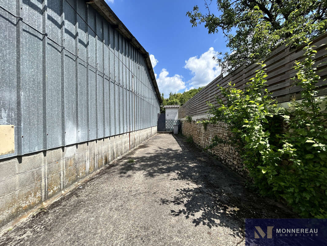 Maison à BAIGNES-SAINTE-RADEGONDE