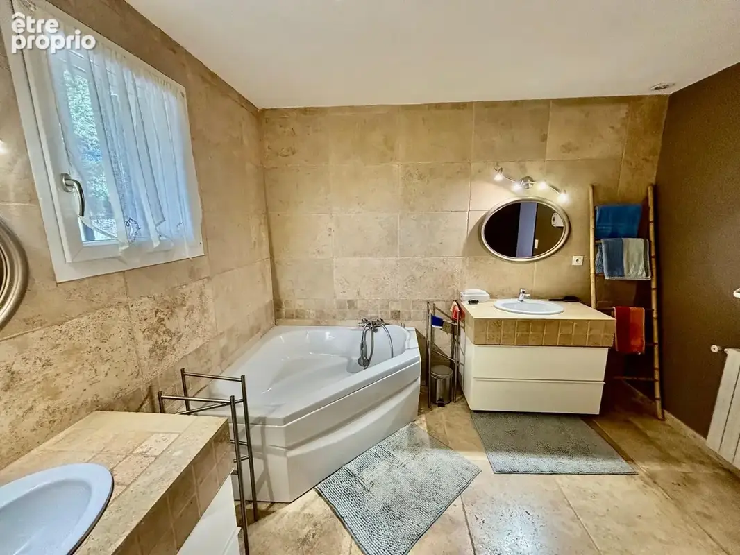 GRIGNAN- Villa avec VUE et piscine sur un terrain de 2 500 m2 - photo 19