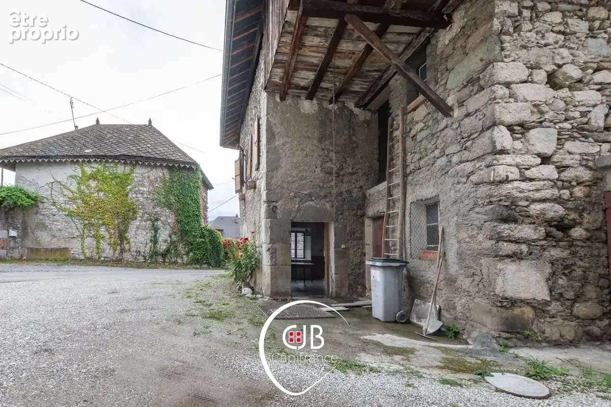 Cruet – Maison 62 m² avec atelier, jardin et combles aménageables - photo 16