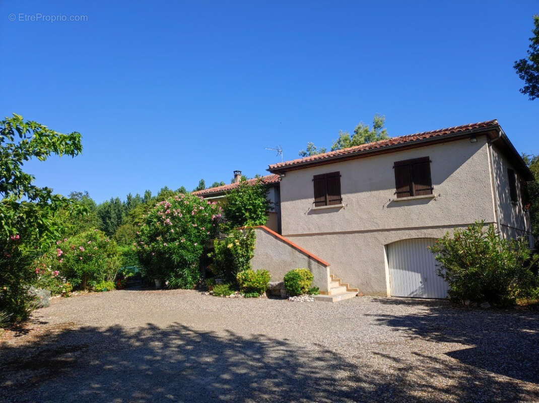 Maison à PORT-SAINTE-MARIE