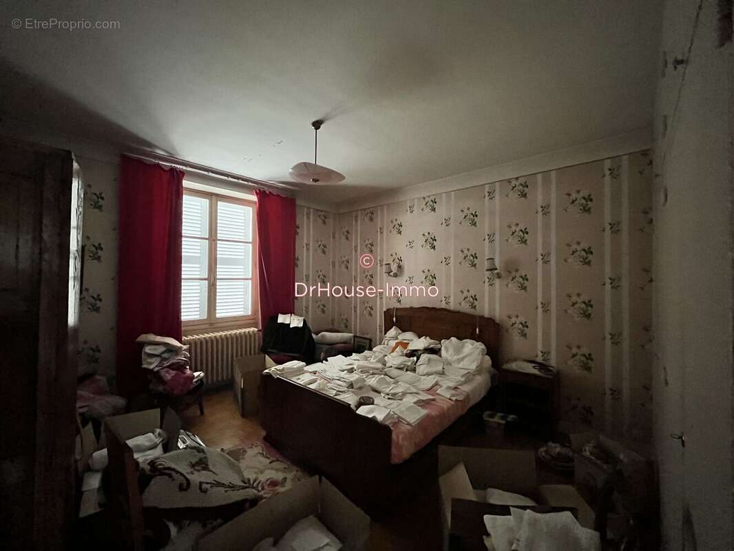 Maison à NEUVY-SAINT-SEPULCHRE