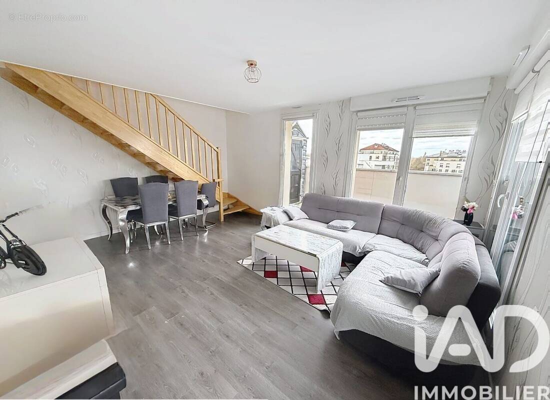 Photo 1 - Appartement à VILLENEUVE-LE-ROI