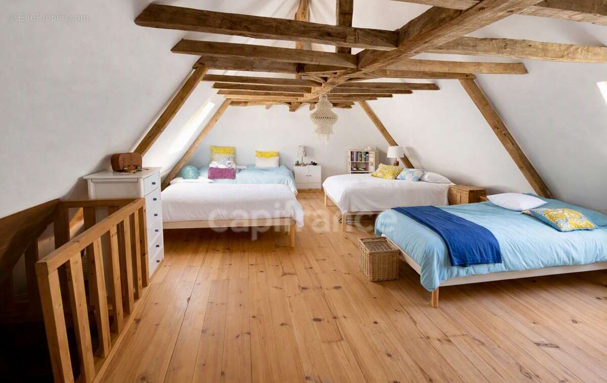 Dpt Dordogne (24), à vendre 11 pièces proche Thiviers (24) propriété de 325 m², terrain 22200 m², dépendance, piscine - photo 14