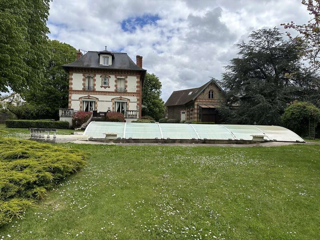 Autre à BRIIS-SOUS-FORGES