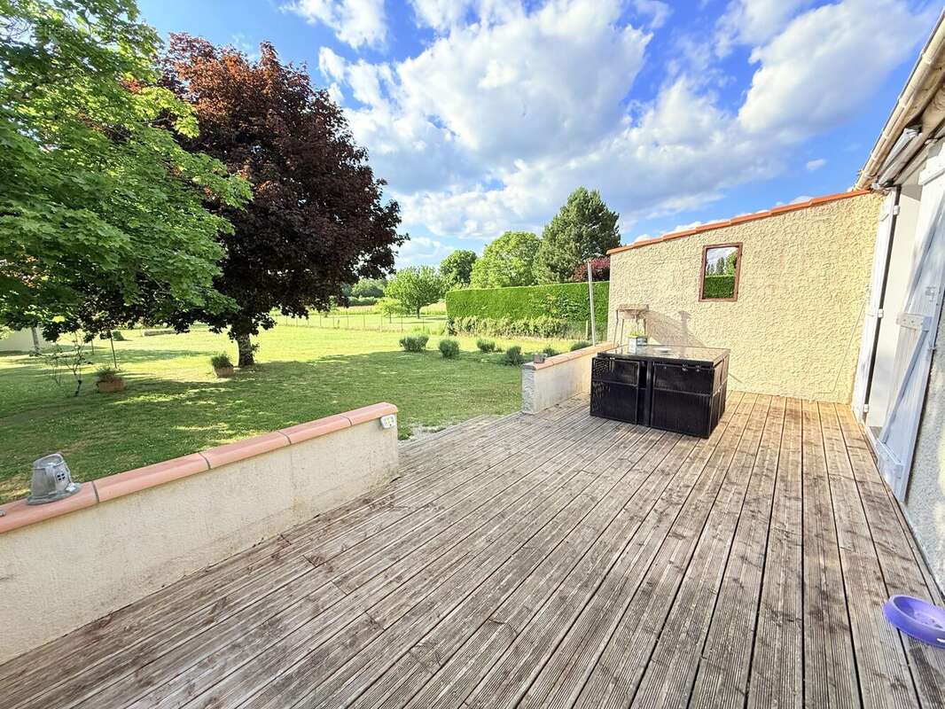 Maison à TAPONNAT-FLEURIGNAC