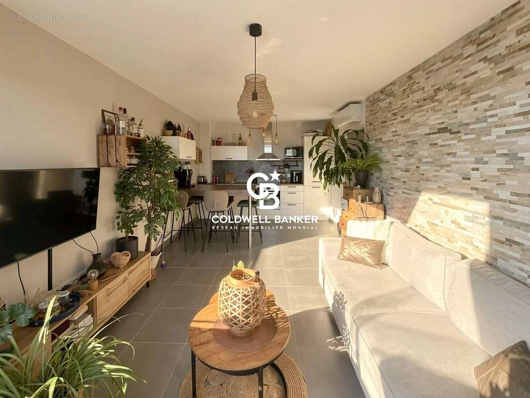 Appartement à PUGET-SUR-ARGENS