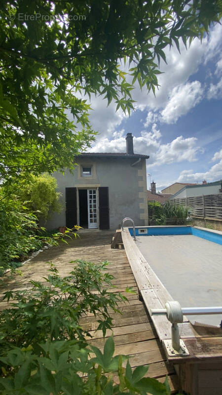 Maison à APREMONT-LA-FORET