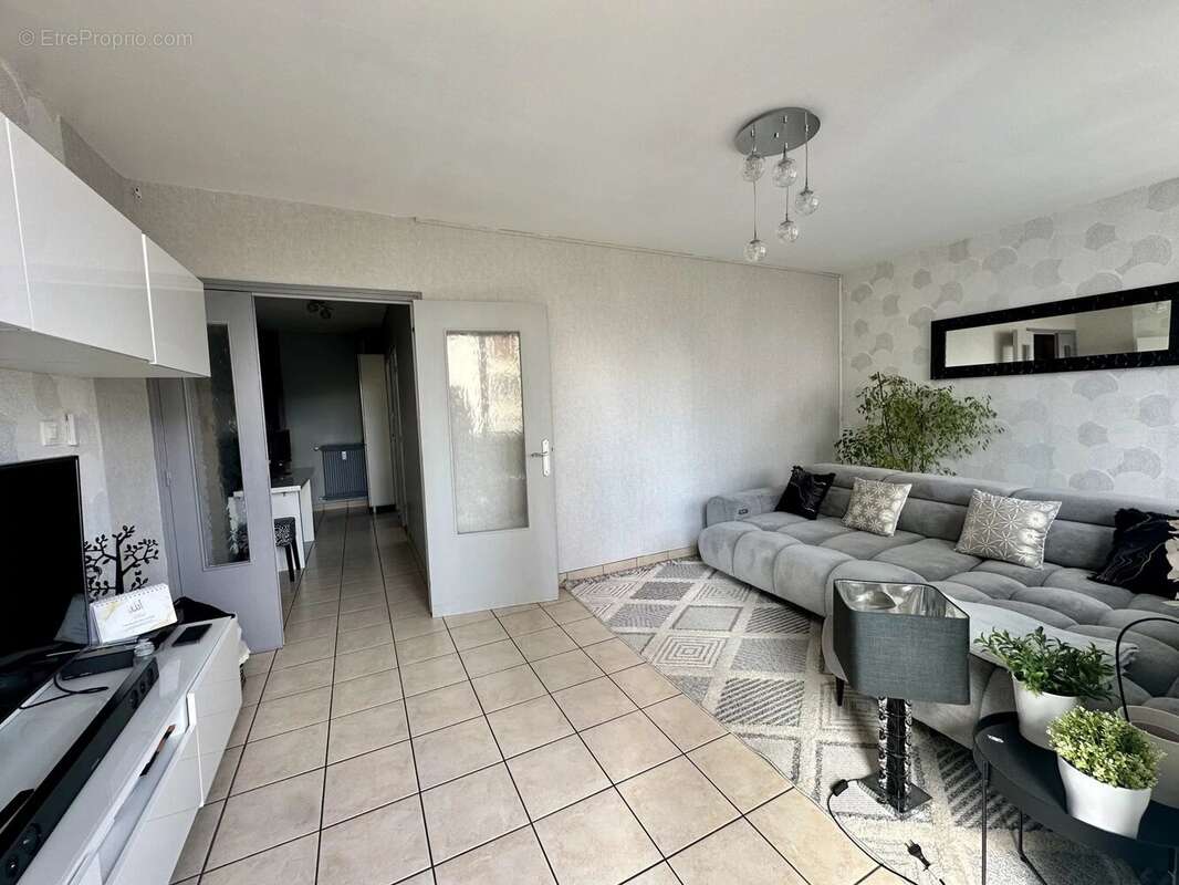 Appartement à FONTAINE