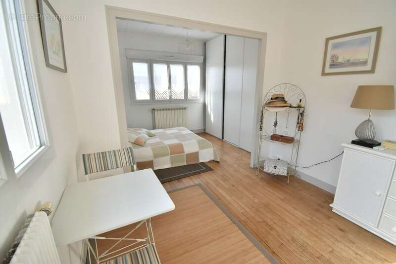 Maison de ville à vendre 6 pièces  (167 m2) 4 chambres, 2 s d'eau, 2 WC. 1 Garage et un jardin - photo 17