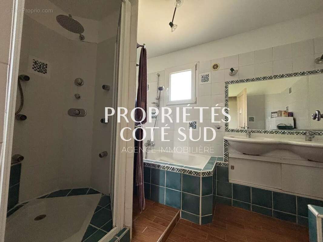 Maison à ROCHEFORT-DU-GARD