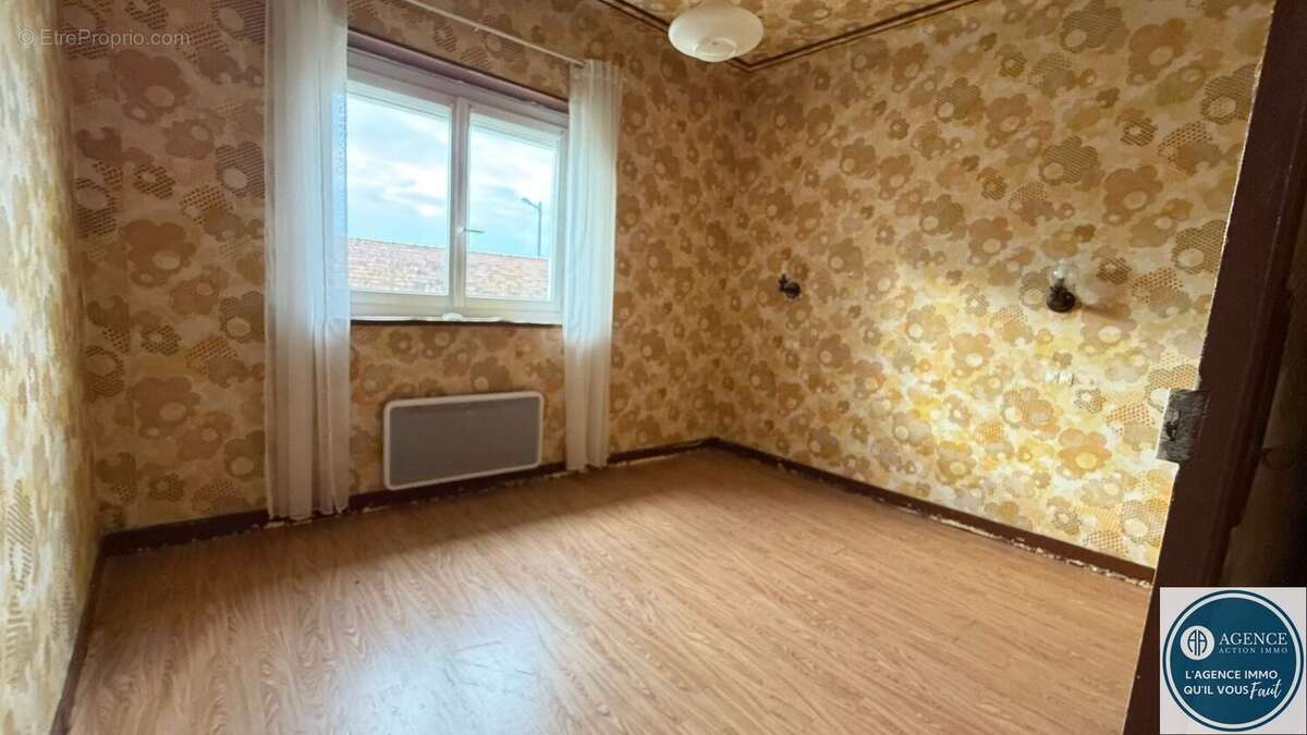 Maison à SAINT-MAURICE-L'EXIL