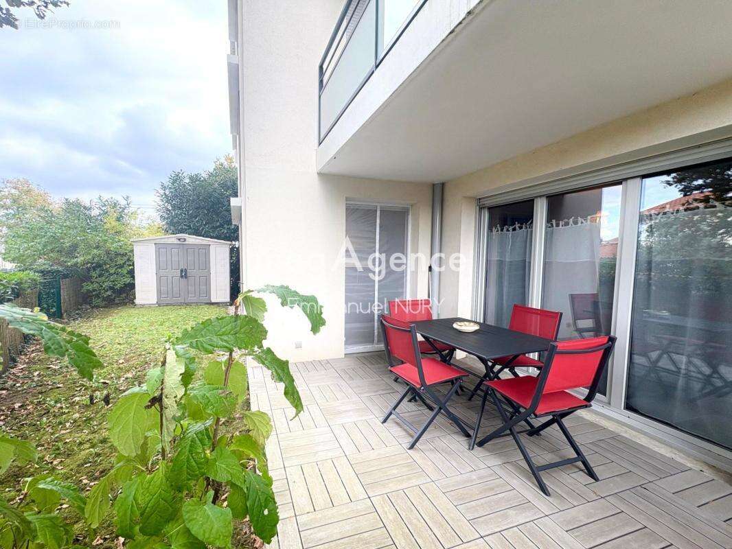 Appartement à CRAPONNE