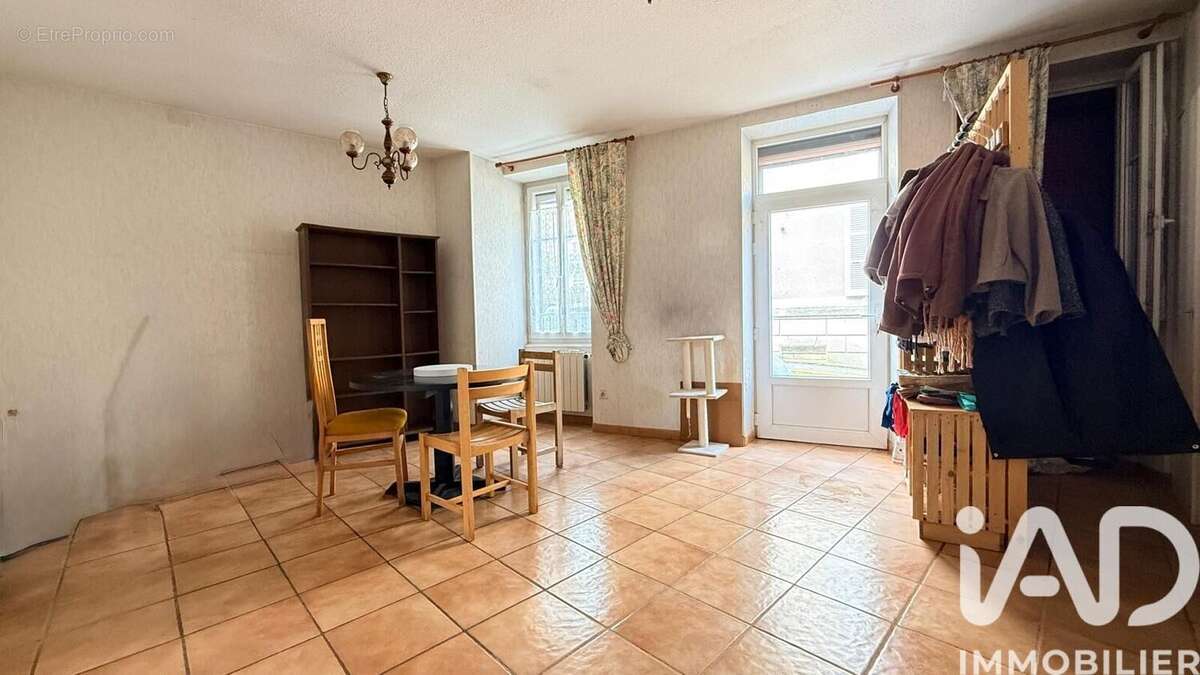 Photo 7 - Maison à TOULON-SUR-ARROUX