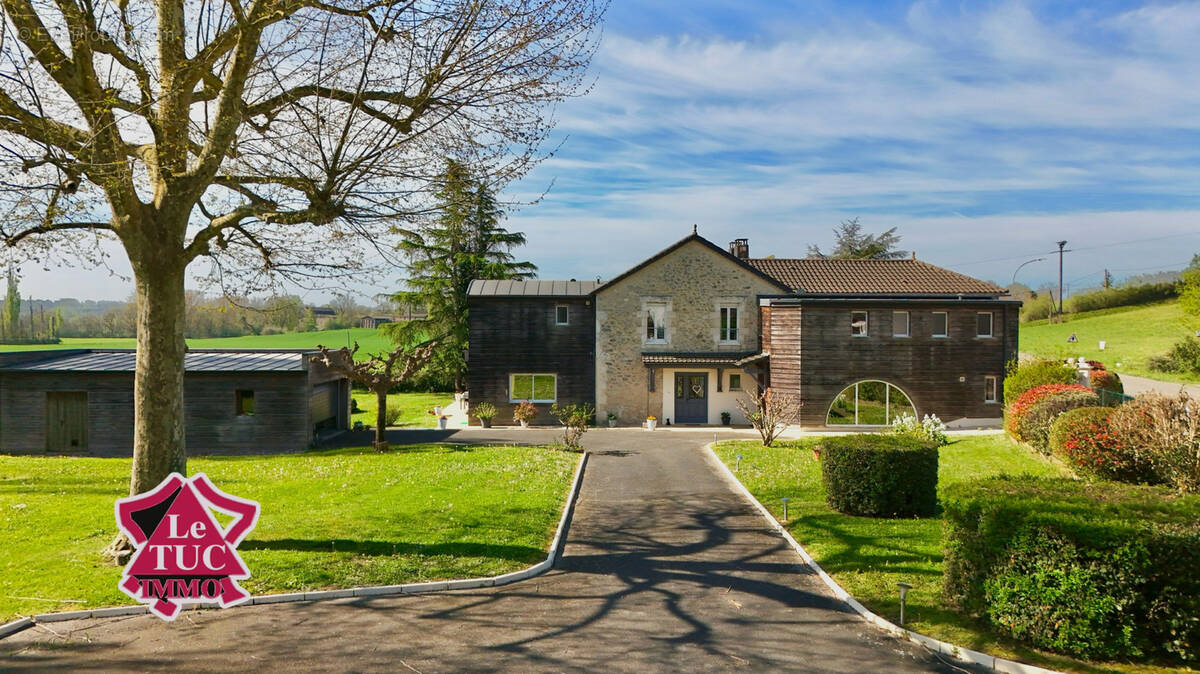 Maison à LAUSSOU