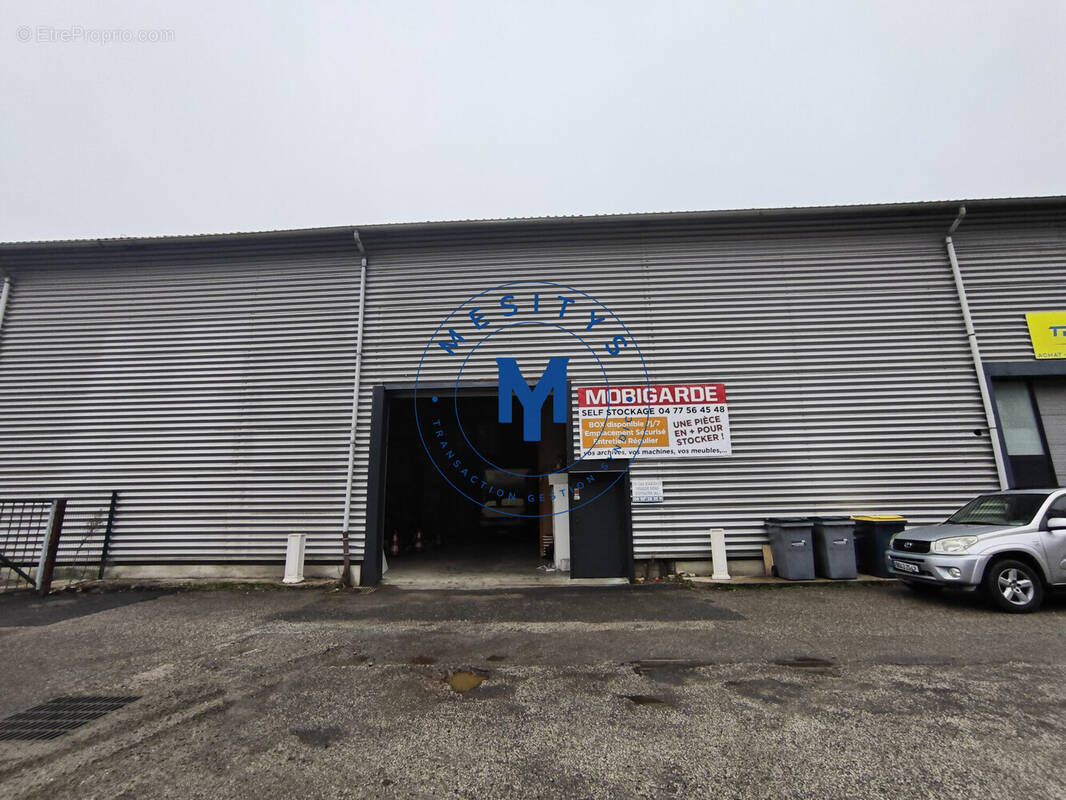 Commerce à FRAISSES