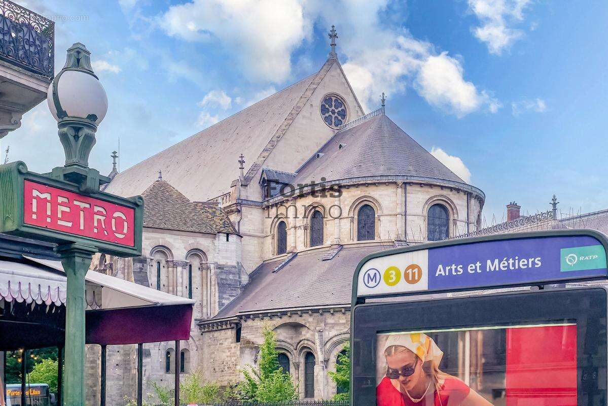 Appartement à PARIS-3E