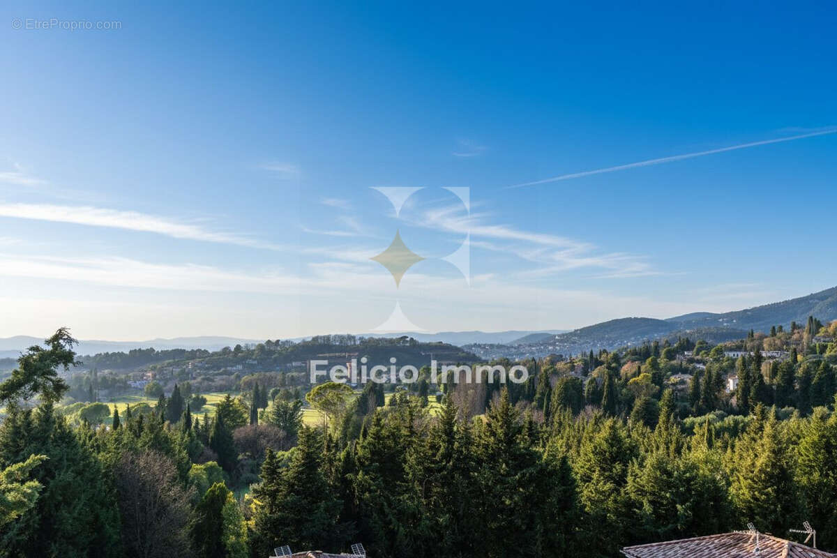 Appartement à OPIO