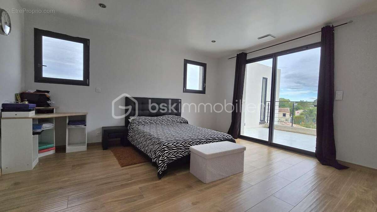 Maison à BAGNOLS-SUR-CEZE