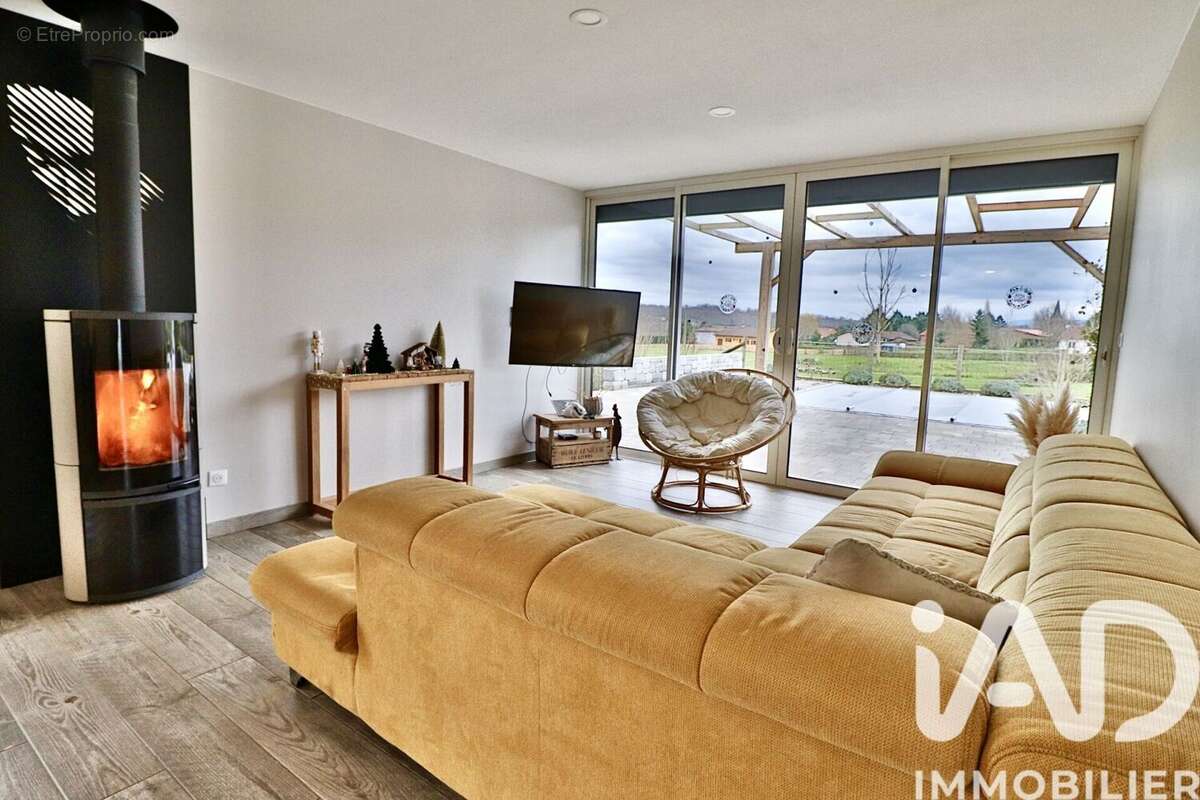 Photo 6 - Maison à CHENAY-LE-CHATEL