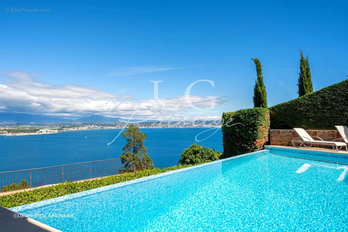 Maison à THEOULE-SUR-MER