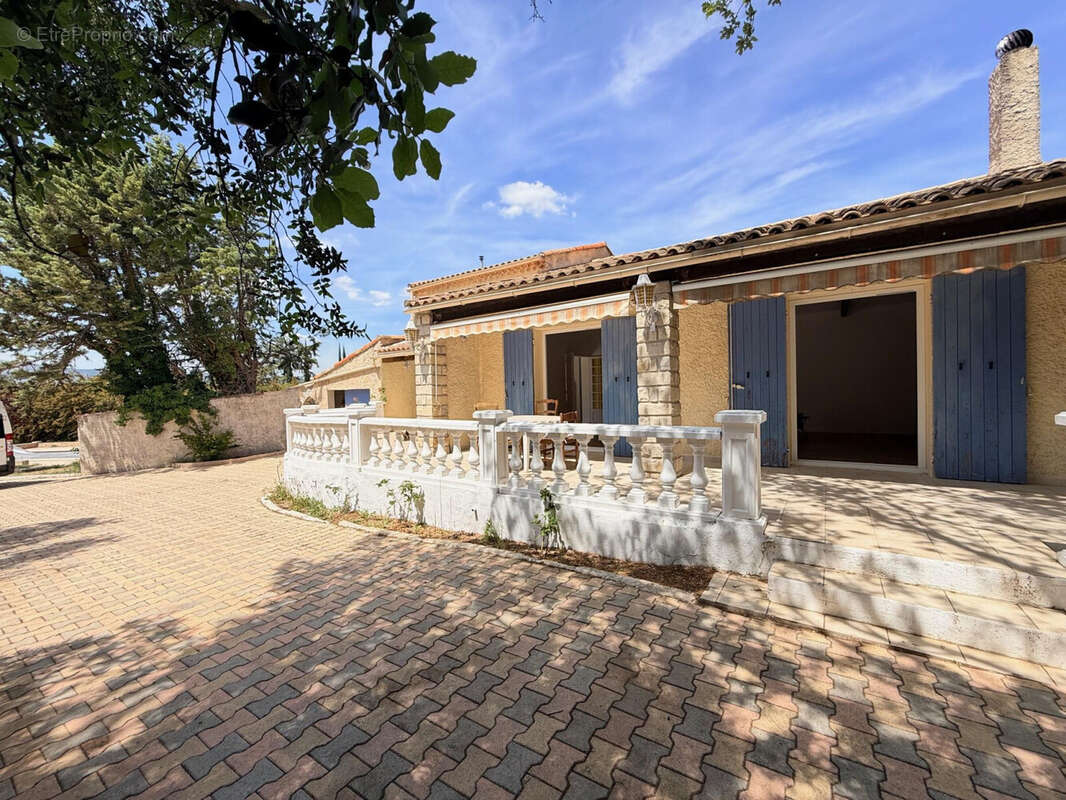Maison à POURRIERES