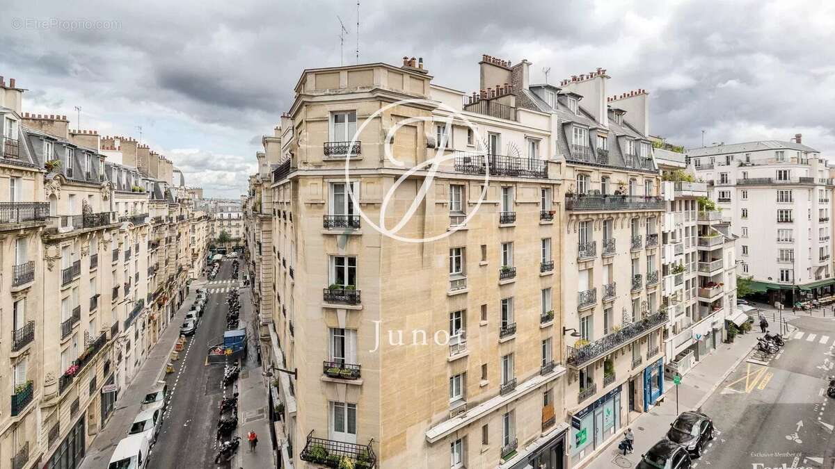 Appartement à PARIS-18E