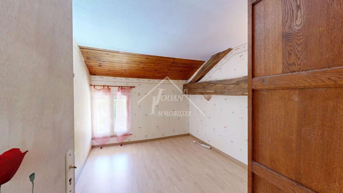 Exclusivite belle maison quatre chambres terrain et dependances - photo 11