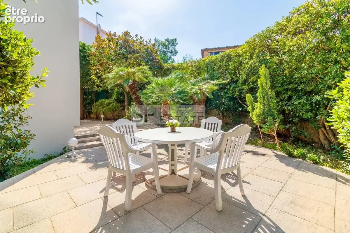 Cannes - 3 pieces - terrasse 220m² - box - photo 9