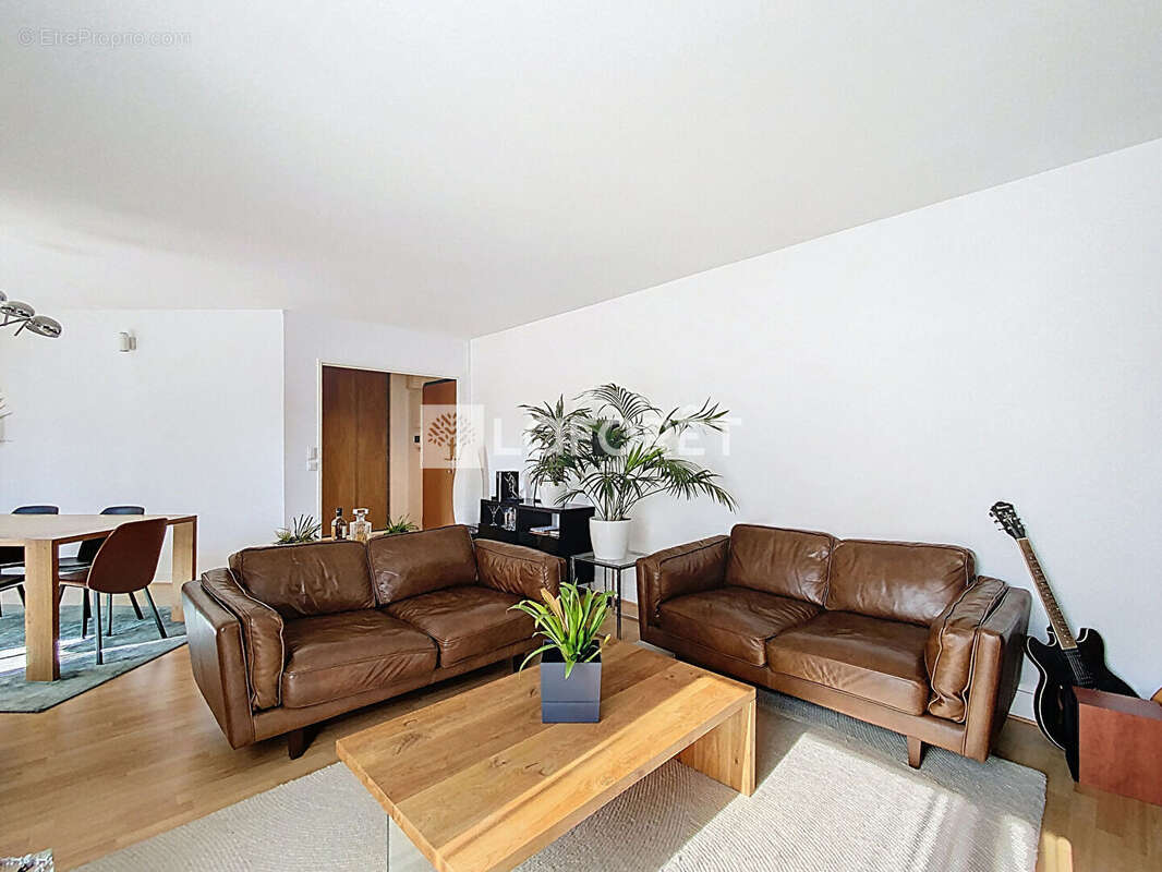 Appartement à VERNEUIL-SUR-SEINE