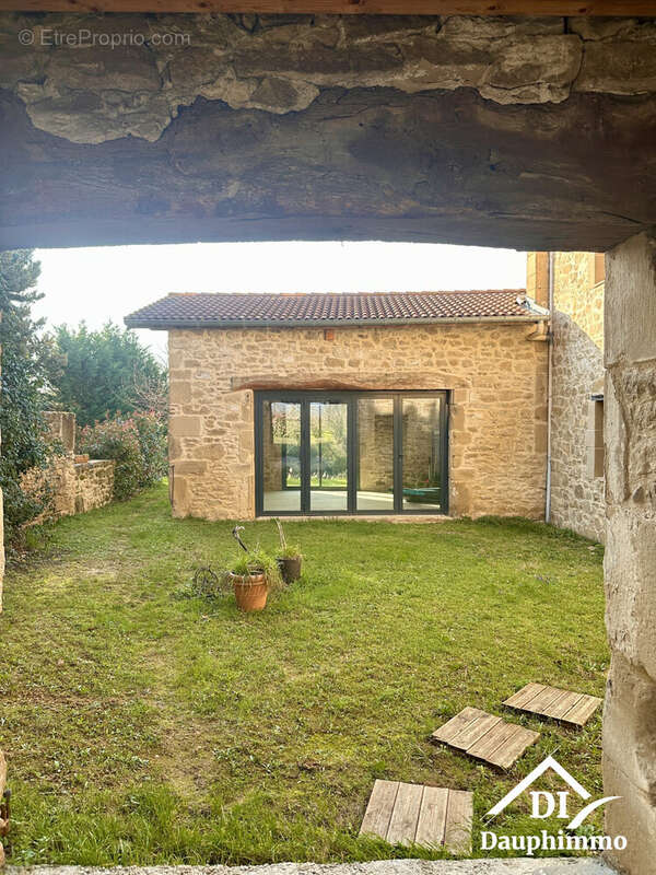 Maison à SAINT-DONAT-SUR-L'HERBASSE