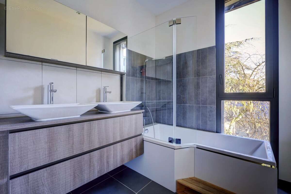 Maison à CALUIRE-ET-CUIRE