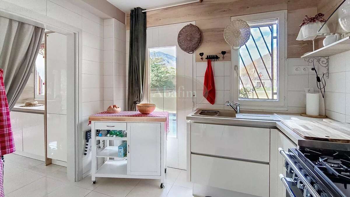 Maison à JUZET-DE-LUCHON