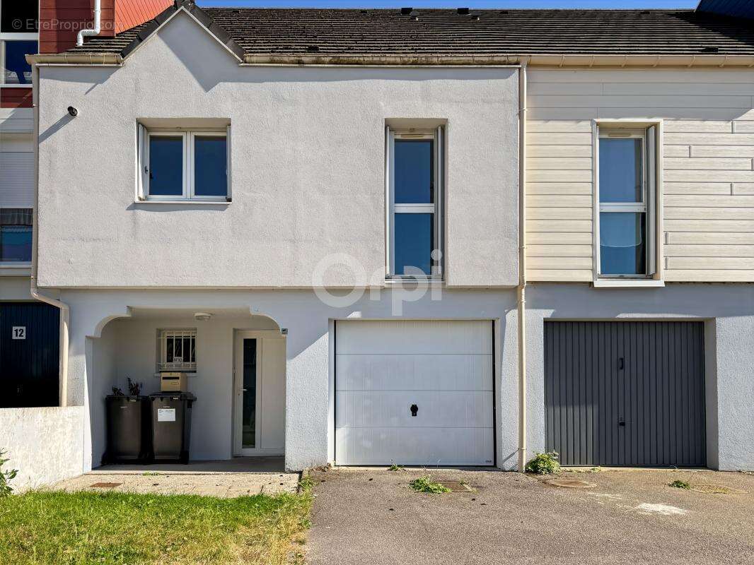 EVREUX - Maison familiale en triplex - 3 chambres, garage et jardin - photo 5