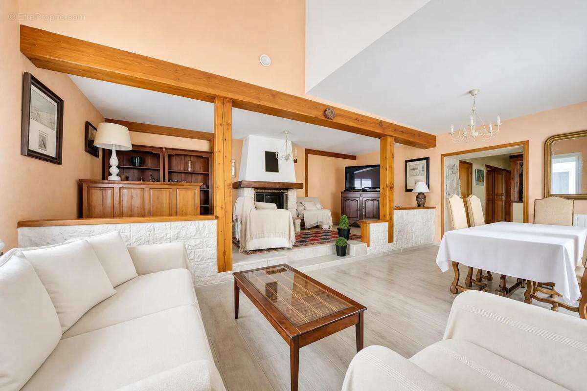 Maison d'exception de 307 m² avec piscine - photo 4