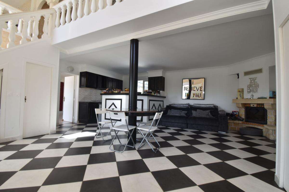Maison à ARQUIAN