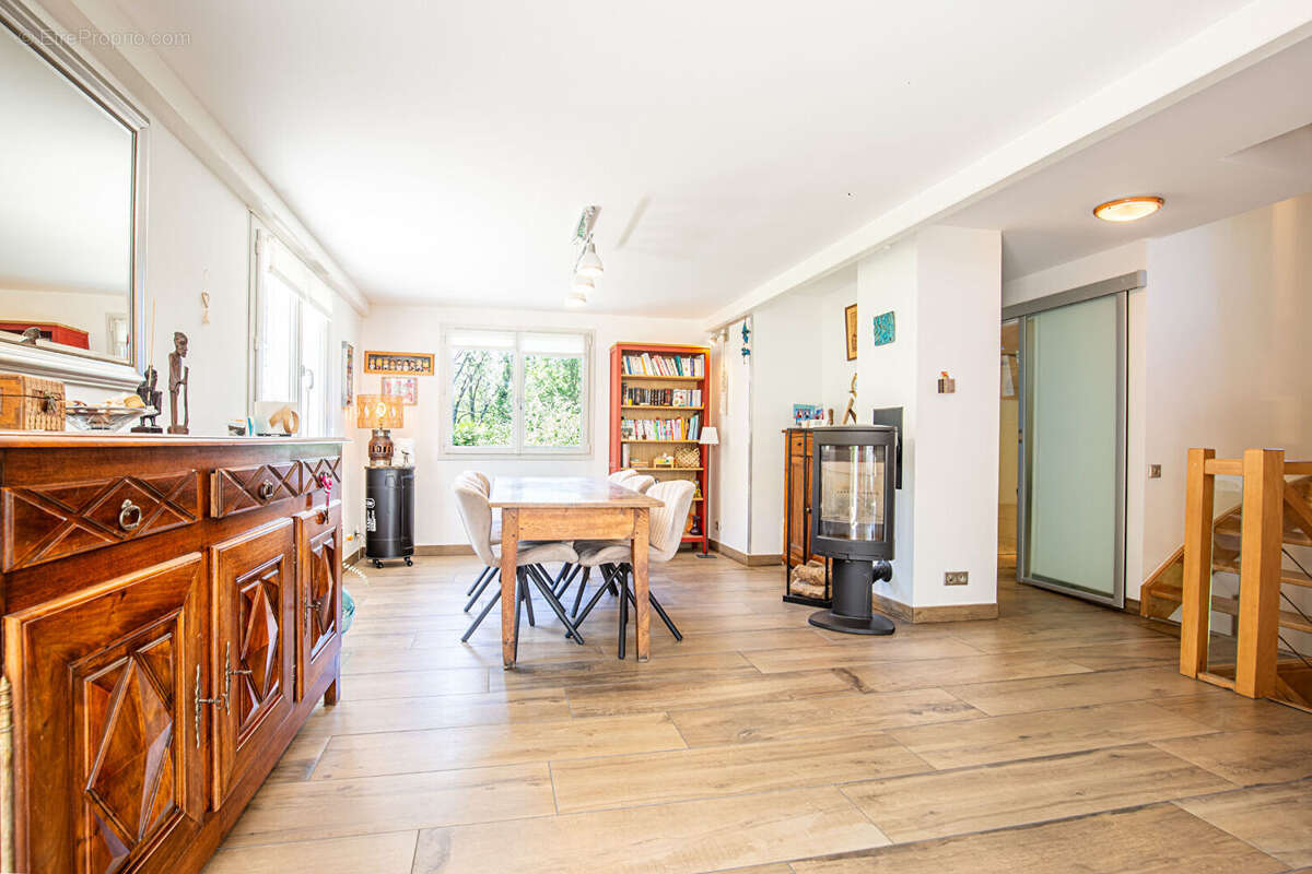 Agence immobiliere laforet - exclusivite - "lavande" - maison individuelle de 126,70m² - sous-sol complet 48,07m²  - dpe c - ter - photo 8