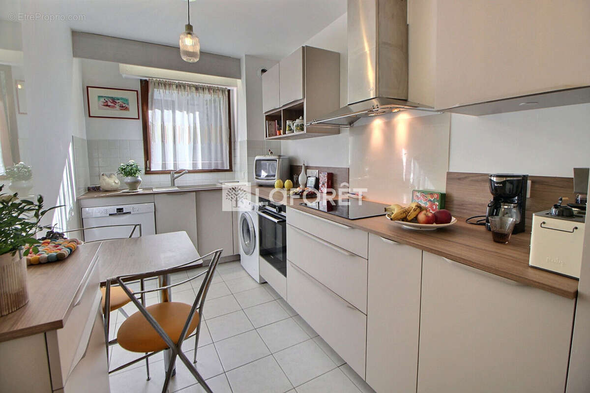 Appartement à SURESNES